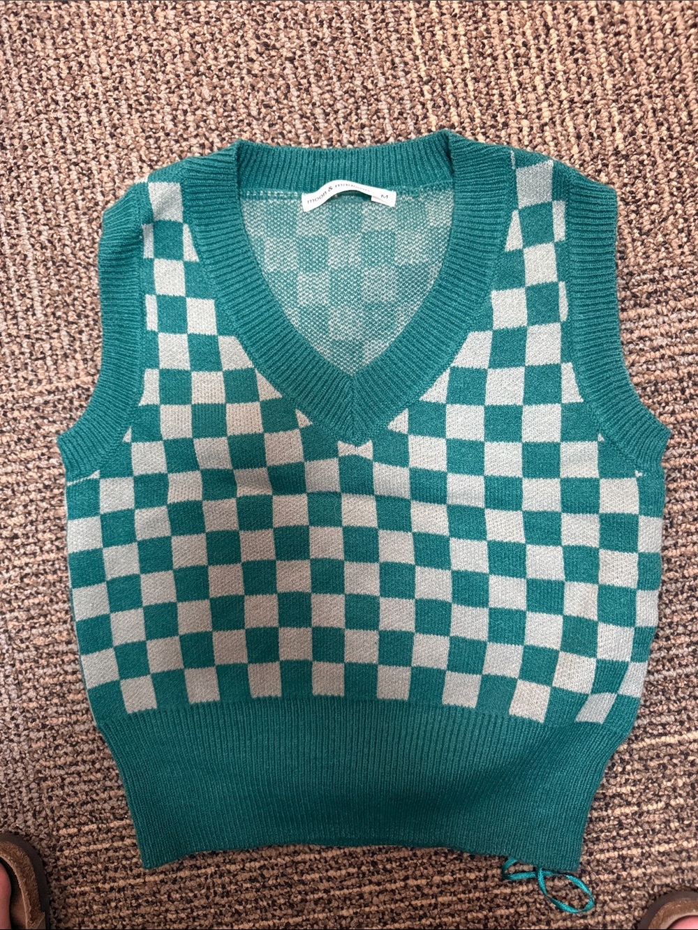Moon & Madison Checkered Knit V-Neck Sweater Vest